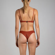 Eve bikini bottom v-shaped briefs in rust